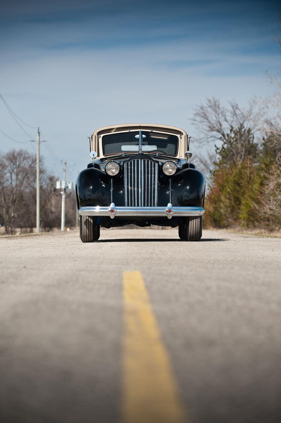  Packard Twelve All-Weather Cabriolet by Brunn 1939 года  (фото 13 из 22)